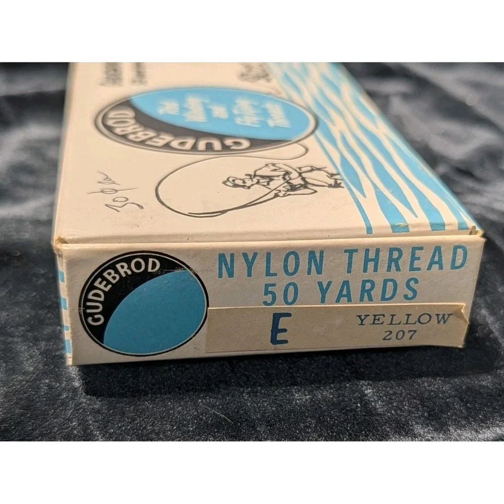 VTG Gudebrod Gudewind Thread Box Set Yellow 207 Plastic Spools Rod Winding‎